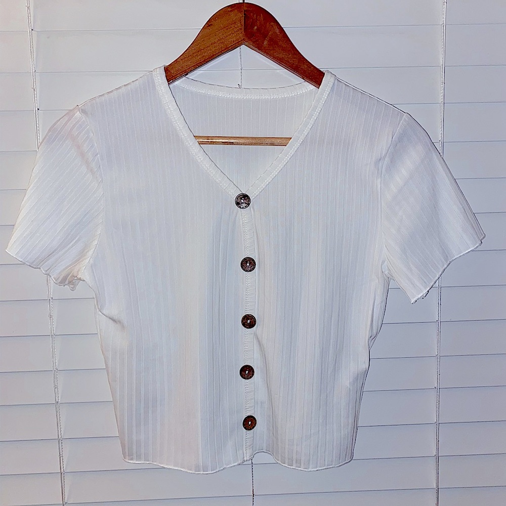 White crop top blouse with buttons